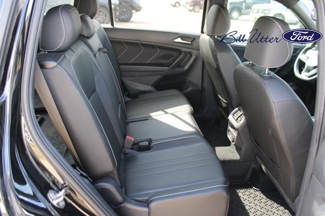 Used 2024 Volkswagen Tiguan SE R-Line FWD image 12