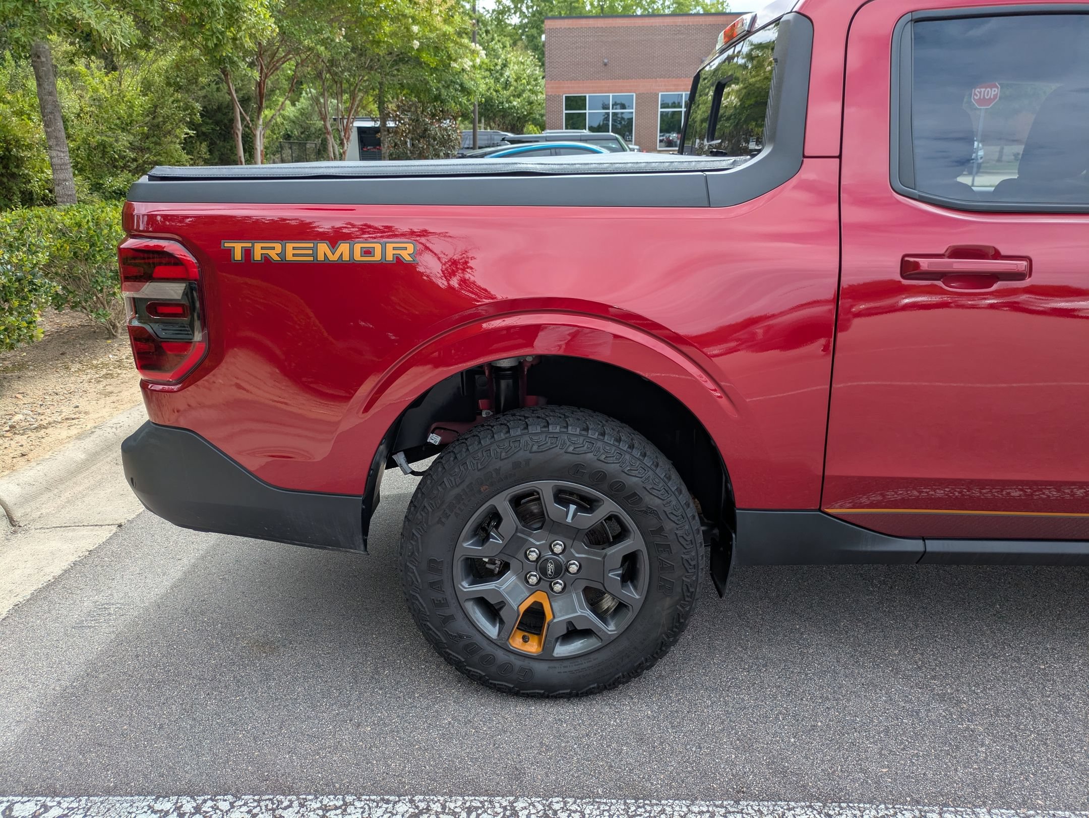 Certified 2025 Ford Maverick Tremor AWD/4WD image 36