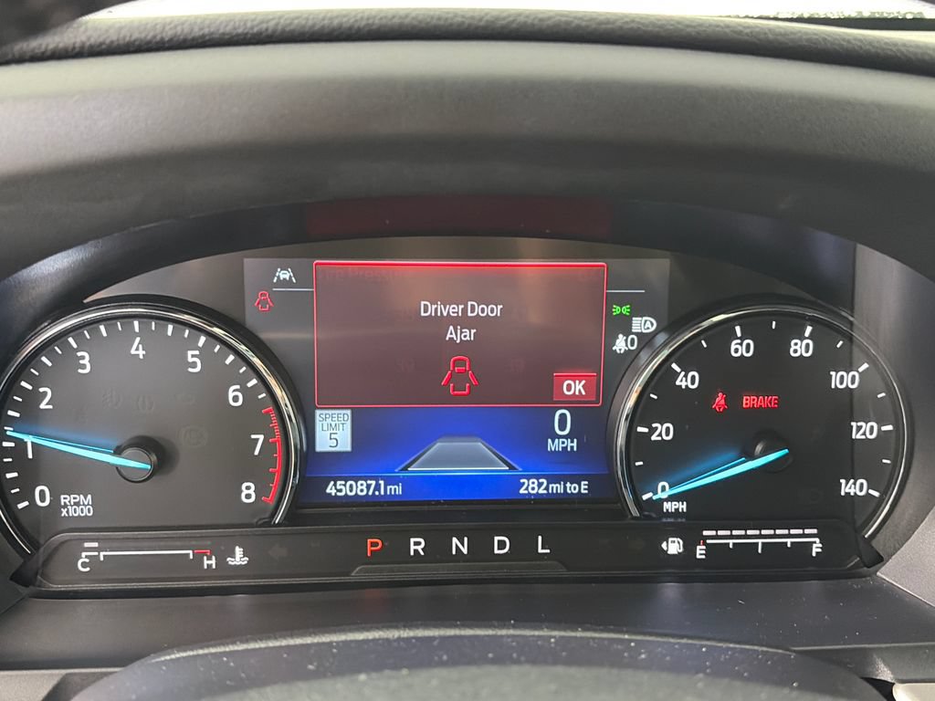 Certified 2023 Ford Explorer XLT w/ Equipment Group 202A AWD/4WD image 15