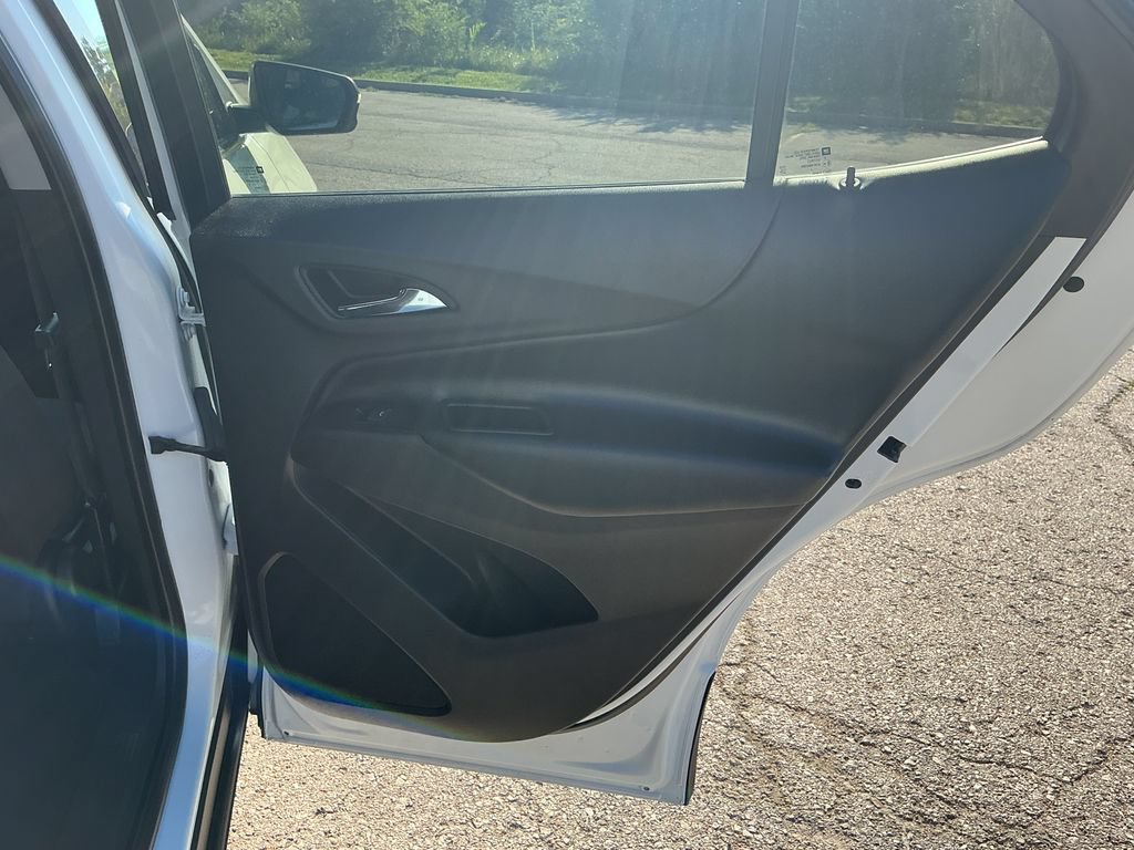 Used 2019 Chevrolet Equinox LT AWD/4WD image 11