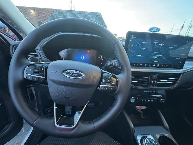 Certified 2025 Ford Escape SE image 17