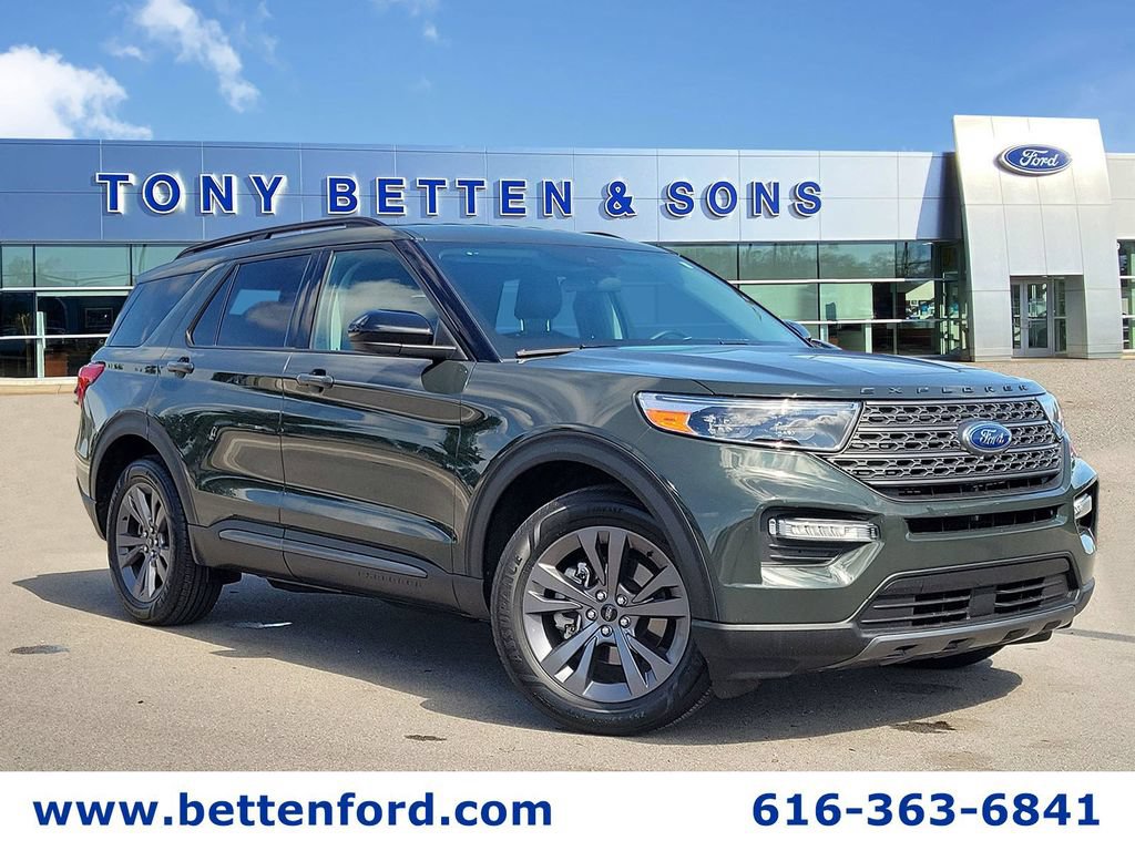 Certified 2023 Ford Explorer XLT w/ Equipment Group 202A AWD/4WD image 1