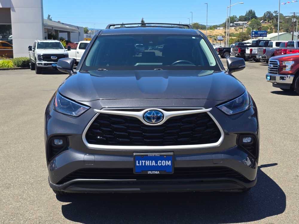 Used 2022 Toyota Highlander LE FWD image 8