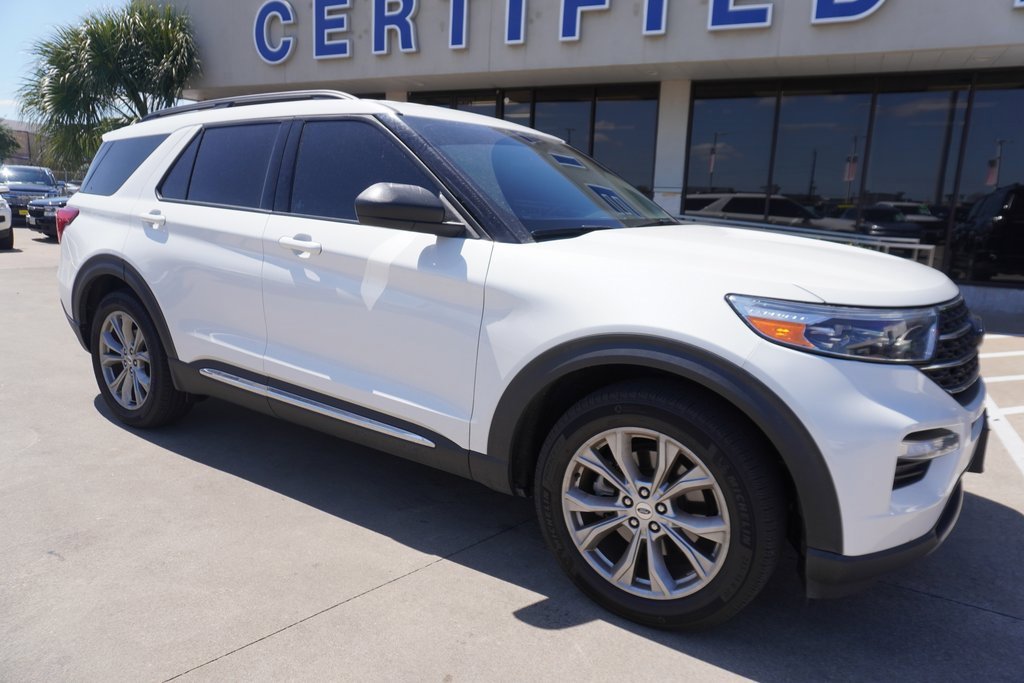 Certified 2023 Ford Explorer XLT w/ Equipment Group 202A image 1