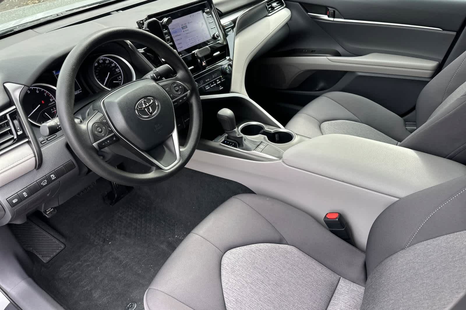 Used 2023 Toyota Camry LE FWD image 11