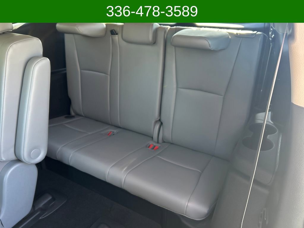 Used 2022 Toyota Highlander XLE FWD image 30