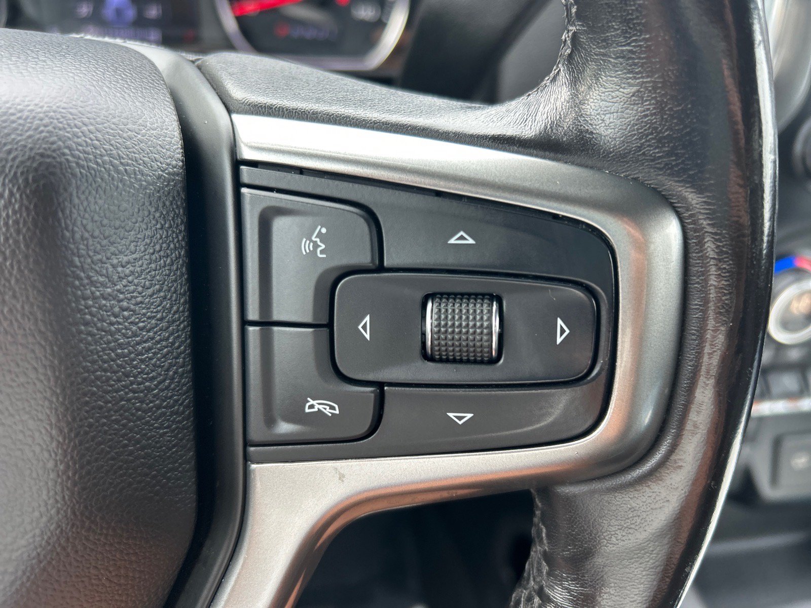 Used 2019 Chevrolet Silverado 1500 LTZ w/ LTZ Plus Package AWD/4WD image 25