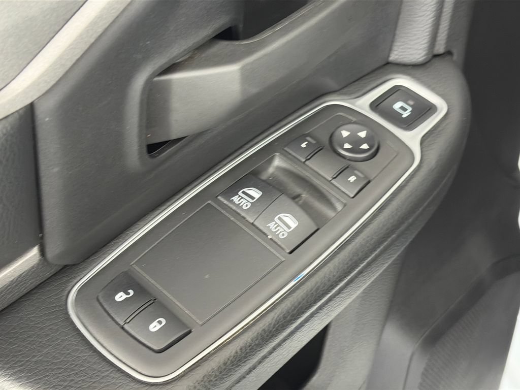 Used 2024 RAM 3500 Tradesman w/ Chrome Appearance Group AWD/4WD image 24