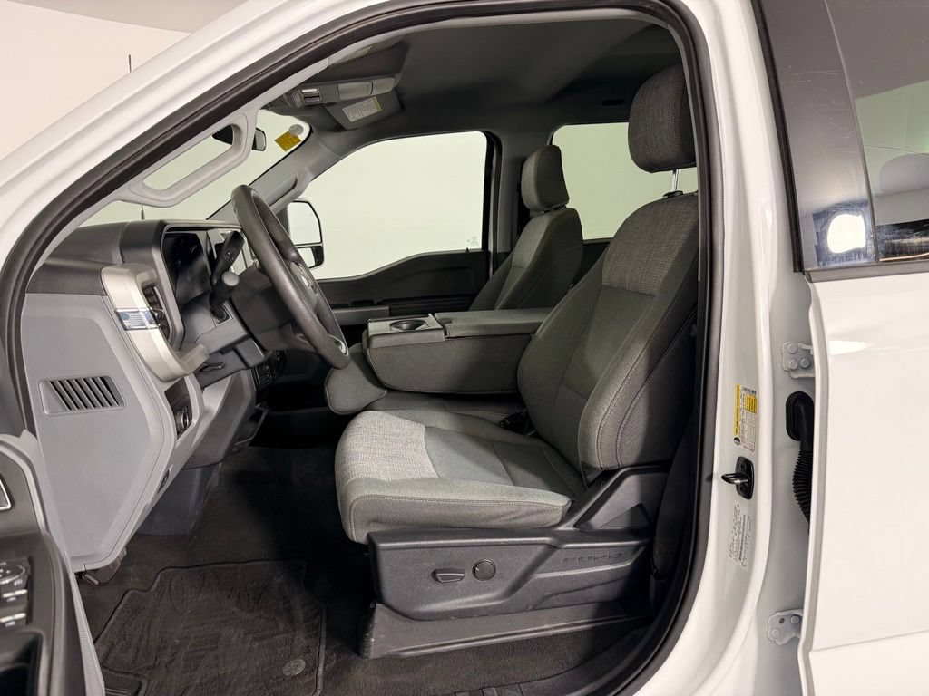 Certified 2025 Ford F250 XLT AWD/4WD image 17