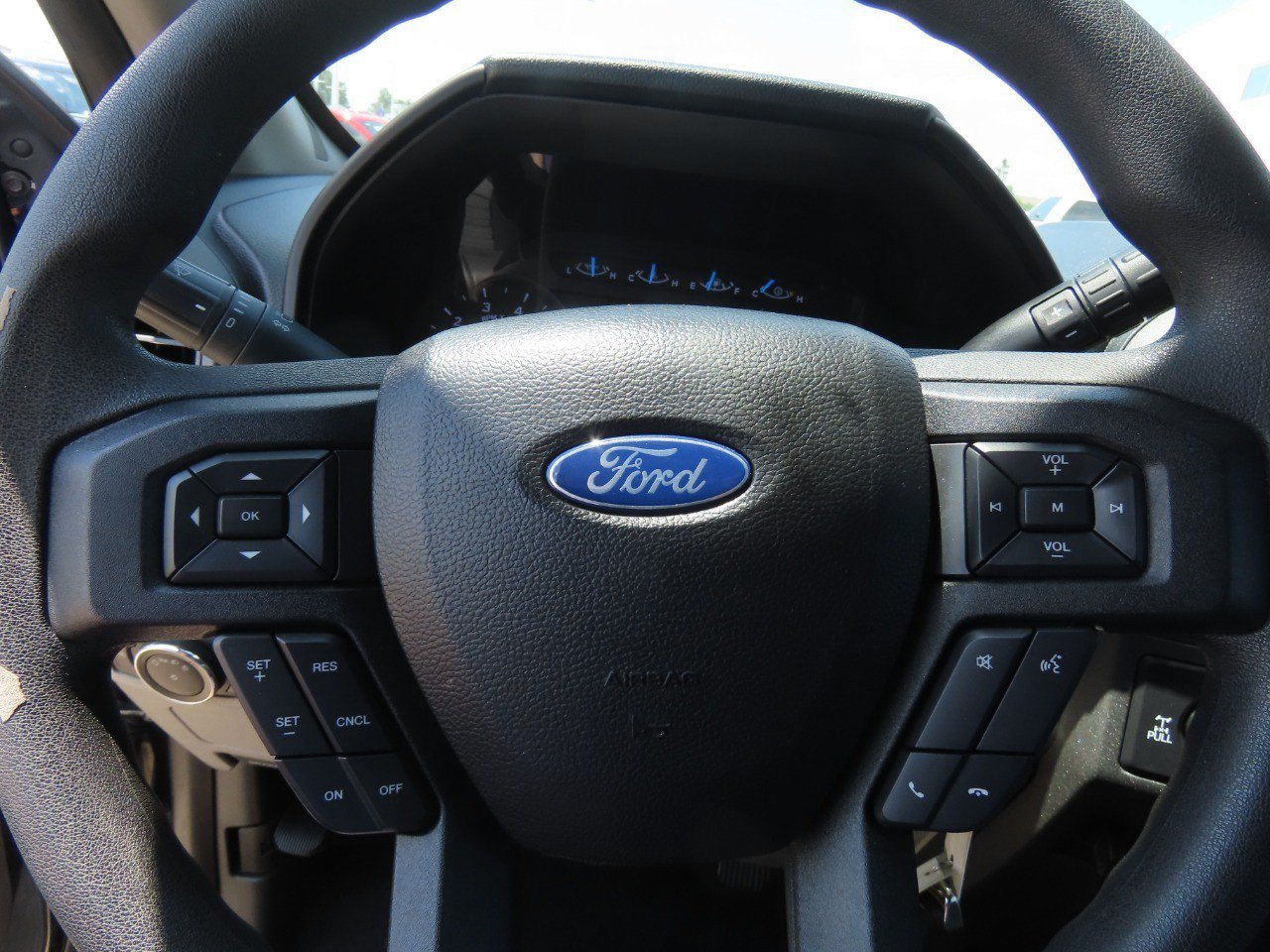 Certified 2017 Ford F250 XL w/ STX Appearance Package AWD/4WD image 27