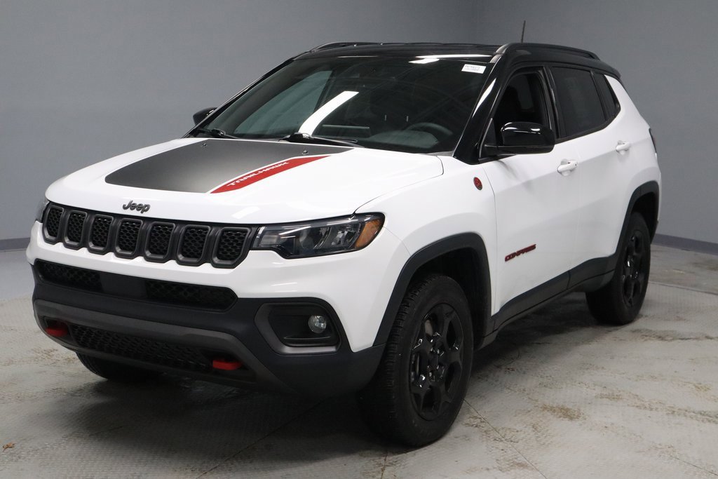 Used 2023 Jeep Compass Trailhawk w/ Trailhawk Convenience Group image 7