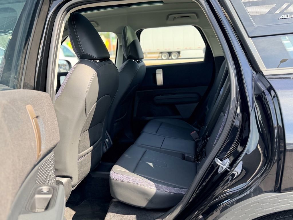 Used 2025 MINI Cooper Countryman S image 13