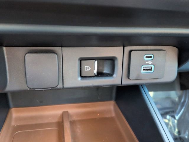 Certified 2024 Ford Maverick Lariat image 29