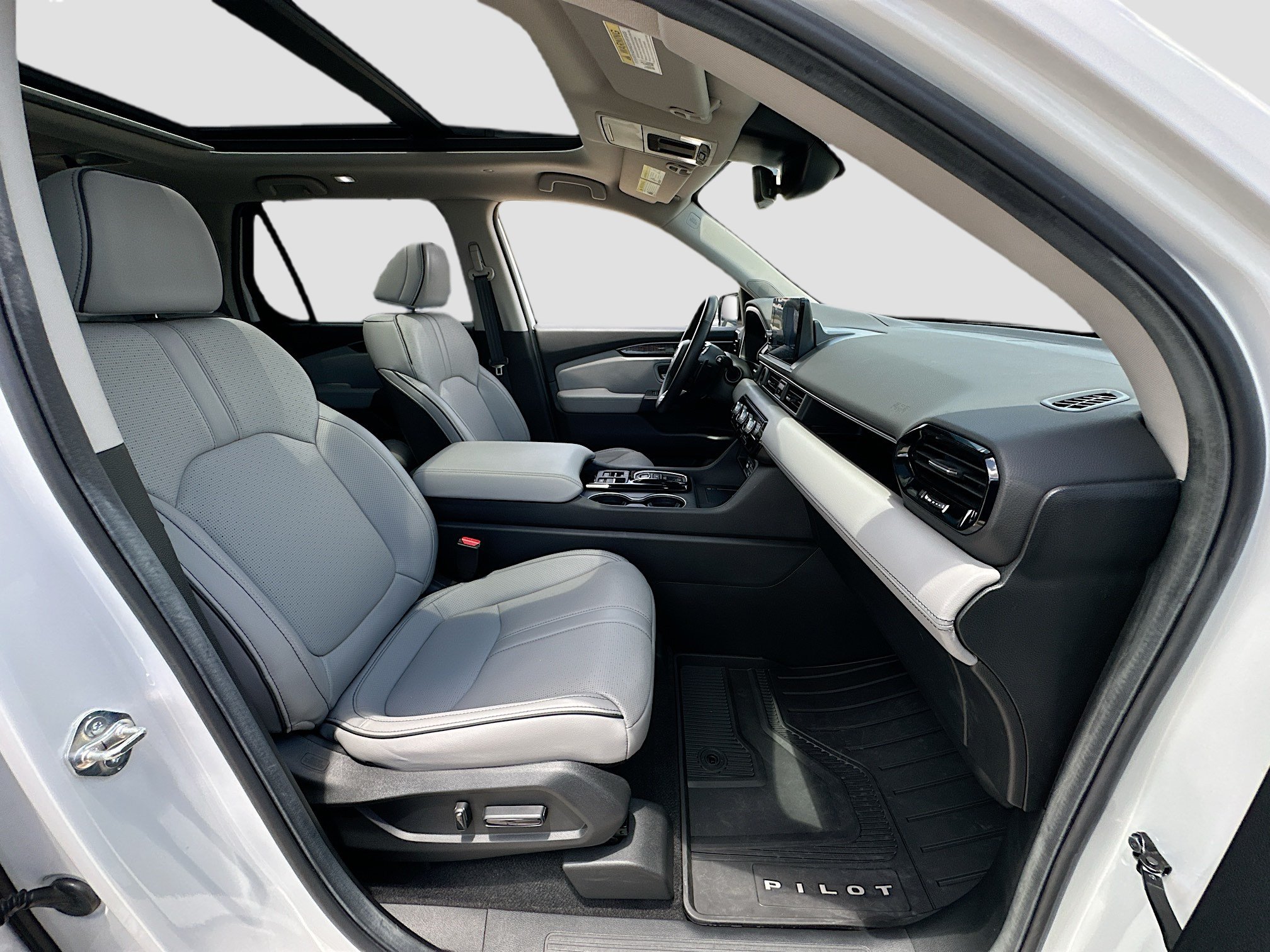 Used 2025 Honda Pilot Elite image 30