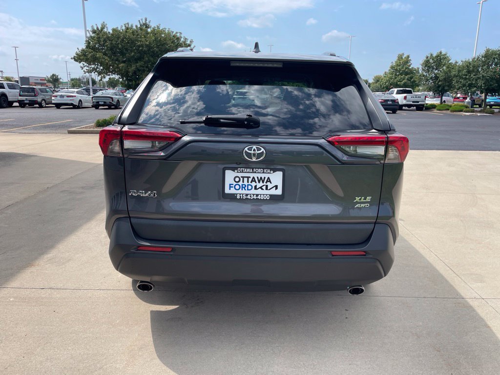 Used 2024 Toyota RAV4 XLE AWD/4WD image 6