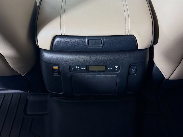 Used 2022 Nissan Armada Platinum w/ Captain's Chairs Package RWD image 31