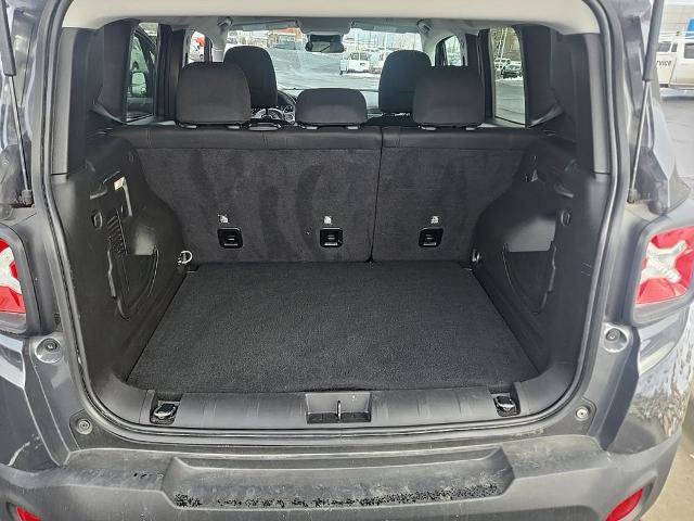 Used 2023 Jeep Renegade Latitude image 15