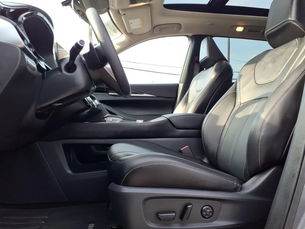 Used 2025 INFINITI QX60 Pure FWD image 18
