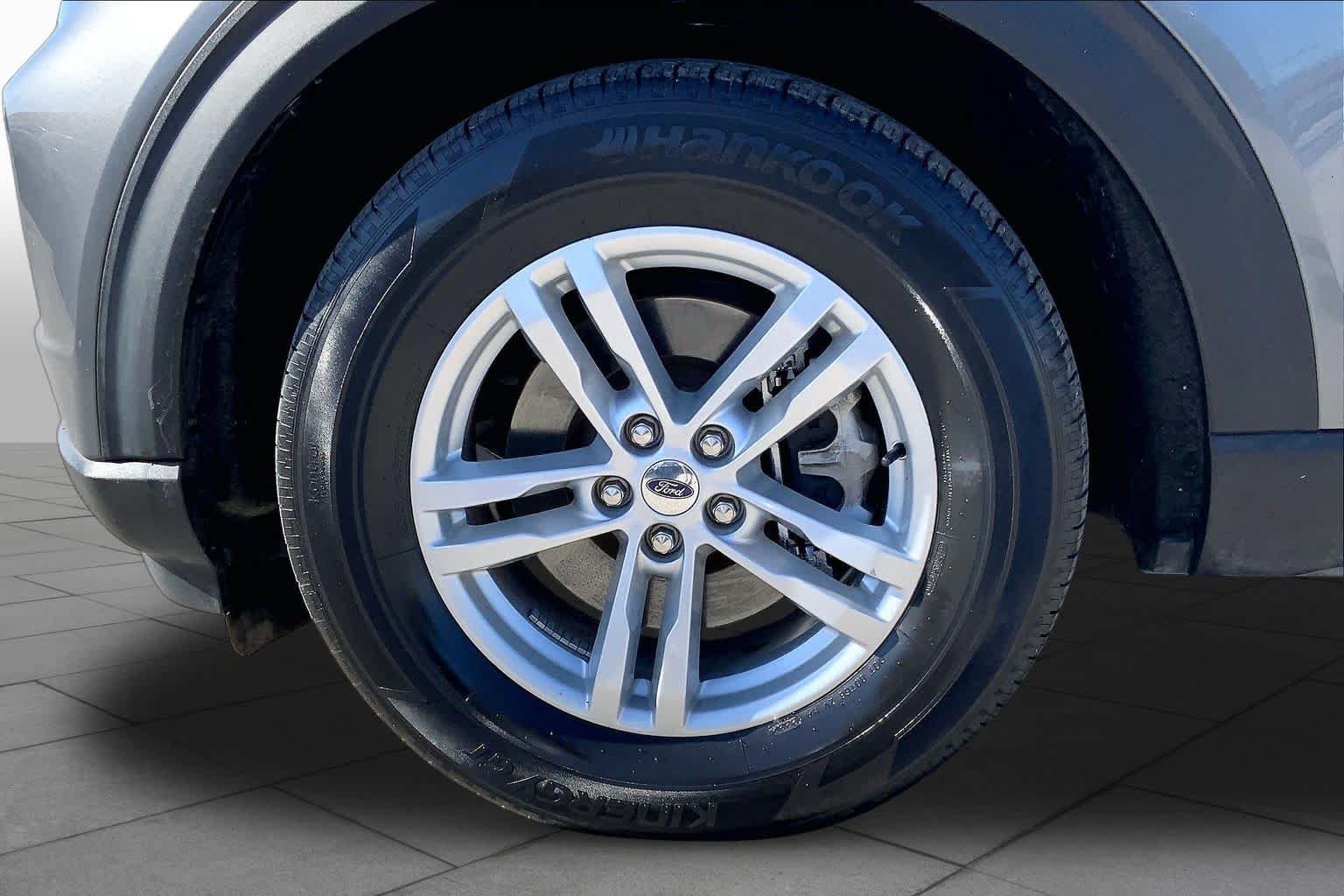 Certified 2022 Ford Explorer XLT RWD image 11