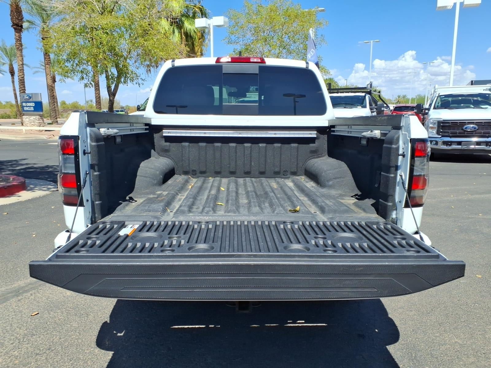 Used 2024 Nissan Frontier SV w/ SV Convenience Package RWD image 16