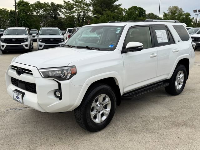 Used 2024 Toyota 4Runner SR5 Premium w/ Moonroof Package AWD/4WD image 11