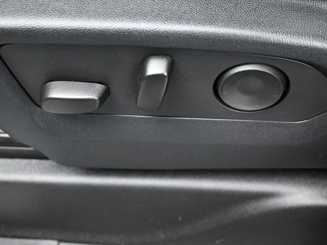 Used 2023 Chevrolet Suburban Z71 w/ Luxury Package image 15