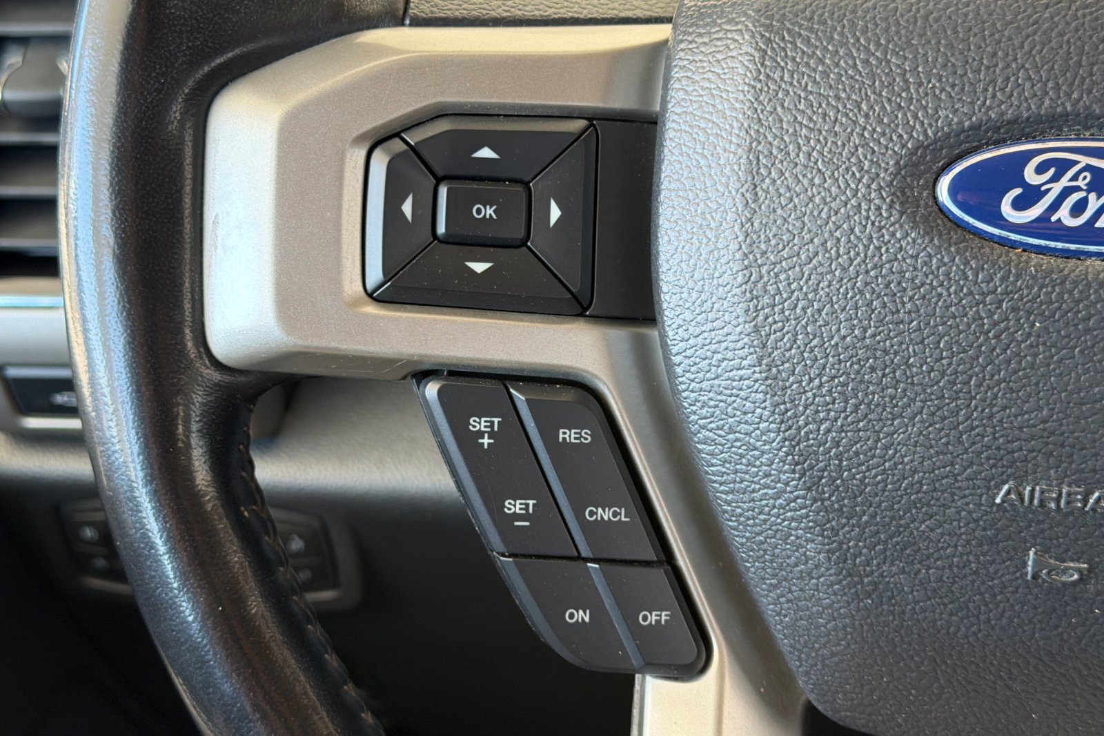 Certified 2022 Ford F250 Lariat w/ Lariat Ultimate Package AWD/4WD image 27