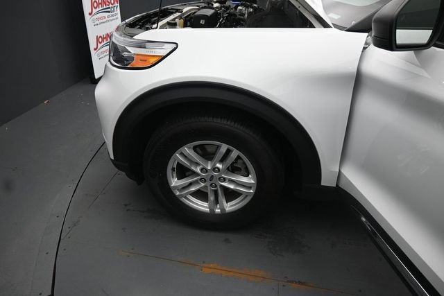 Certified 2024 Ford Explorer XLT w/ Equipment Group 202A AWD/4WD image 11