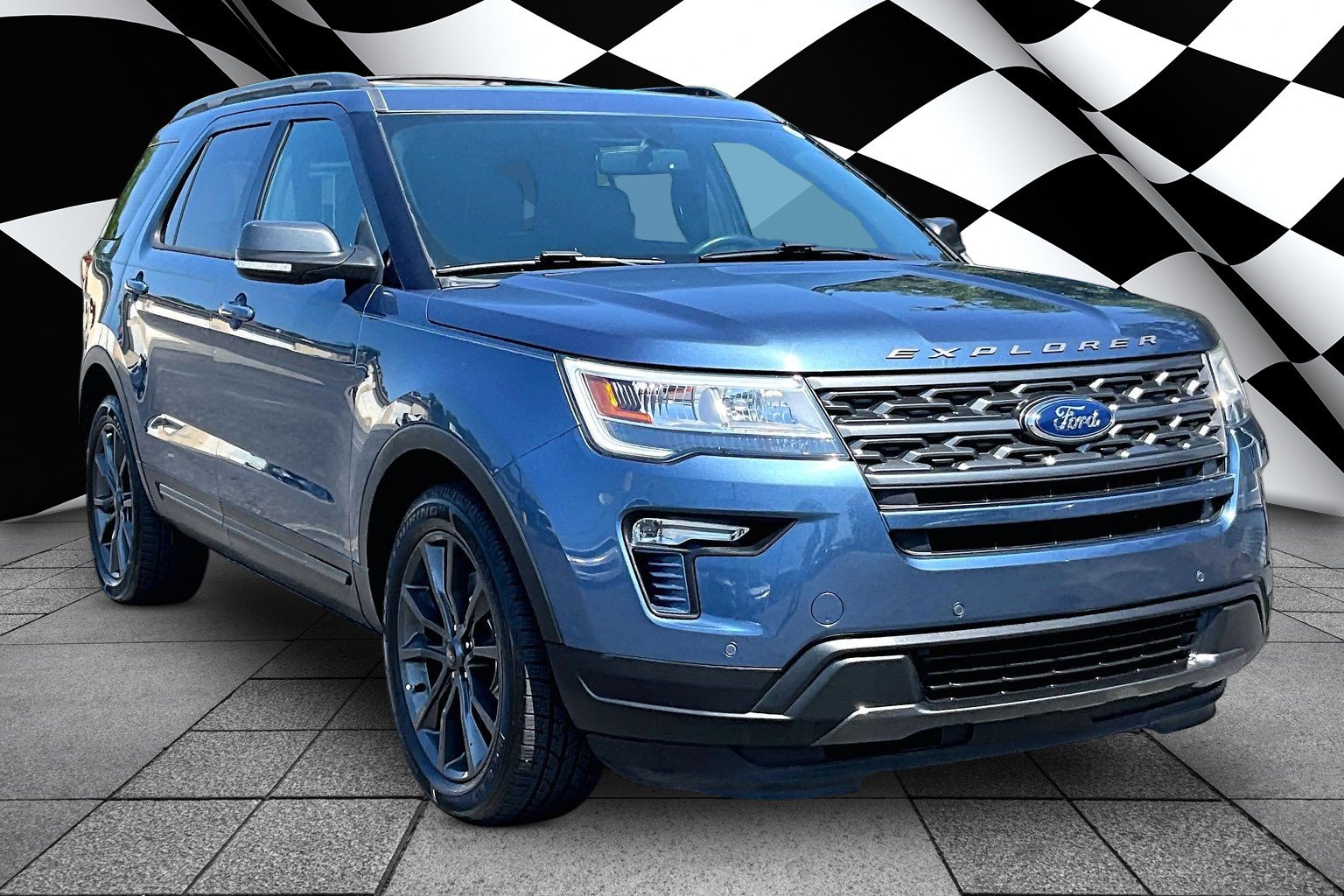 Certified 2018 Ford Explorer XLT w/ Equipment Group 202A AWD/4WD image 11