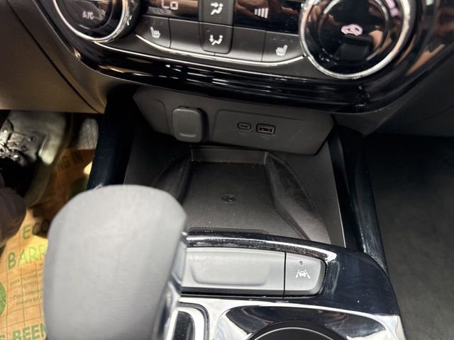 Used 2025 Chevrolet Trax ACTIV w/ Sunroof Package image 24