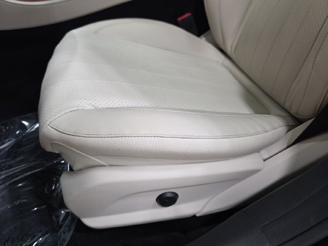 Used 2023 Mercedes-Benz E 350 4MATIC Sedan image 29