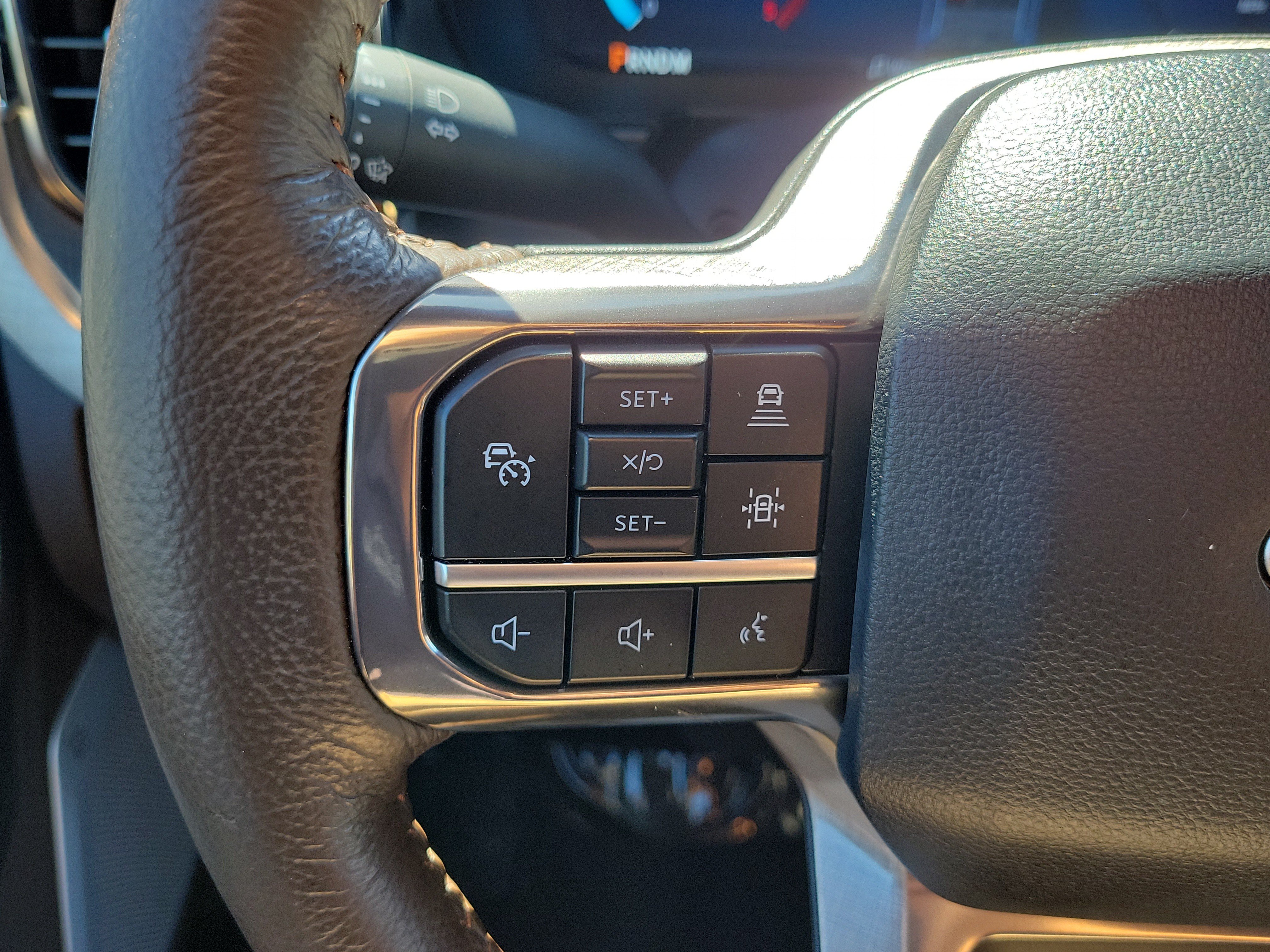 Certified 2025 Ford F250 King Ranch w/ FX4 Off-Road Package AWD/4WD image 23