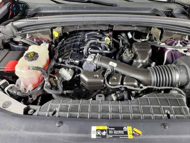 Used 2023 Jeep Grand Cherokee L Laredo image 37