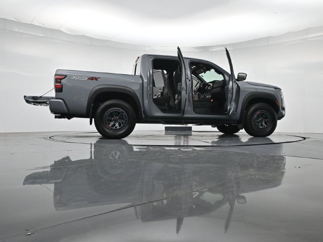 Used 2025 Nissan Frontier PRO-4X AWD/4WD image 53