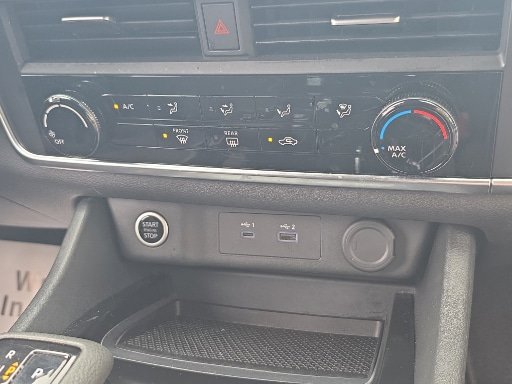 Used 2023 Nissan Rogue S FWD image 5