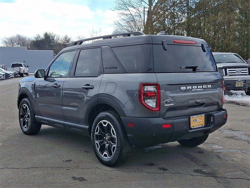 Certified 2025 Ford Bronco Sport Outer Banks image 3