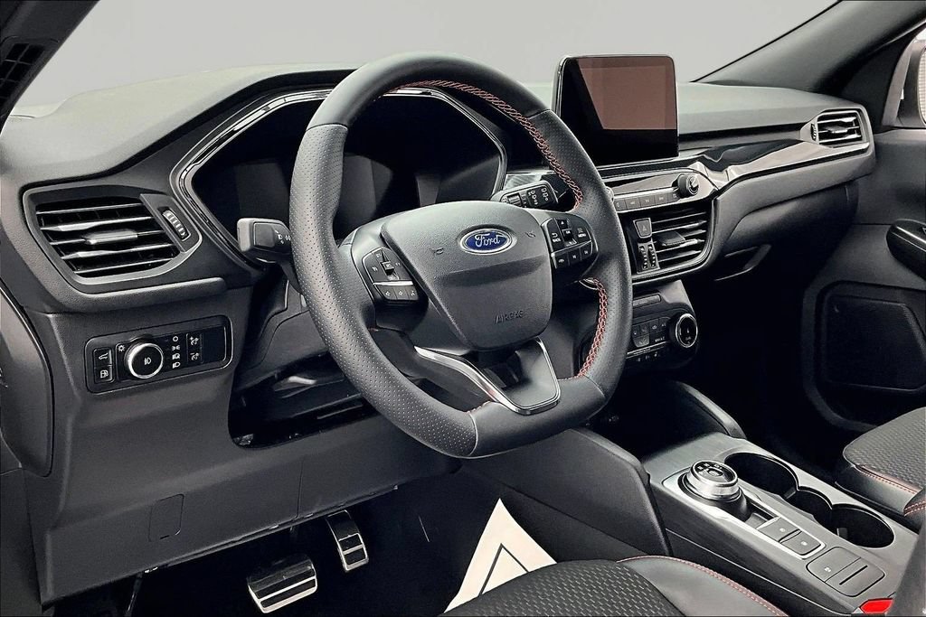 Certified 2023 Ford Escape ST-Line Select AWD/4WD image 14