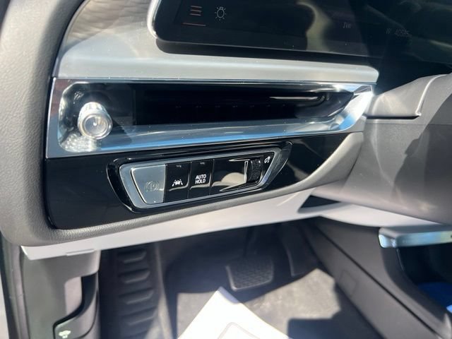 Used 2024 Cadillac Lyriq Sport AWD/4WD image 9