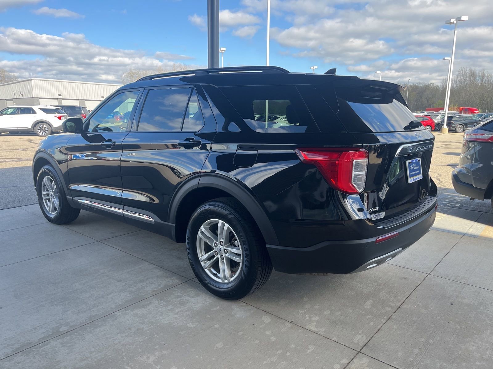 Certified 2023 Ford Explorer XLT AWD/4WD image 4