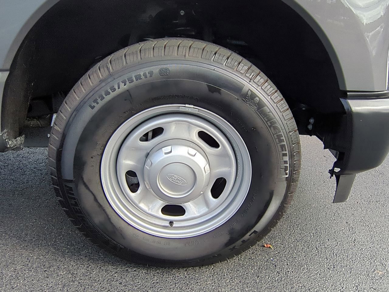 Certified 2024 Ford F350 XL RWD image 11