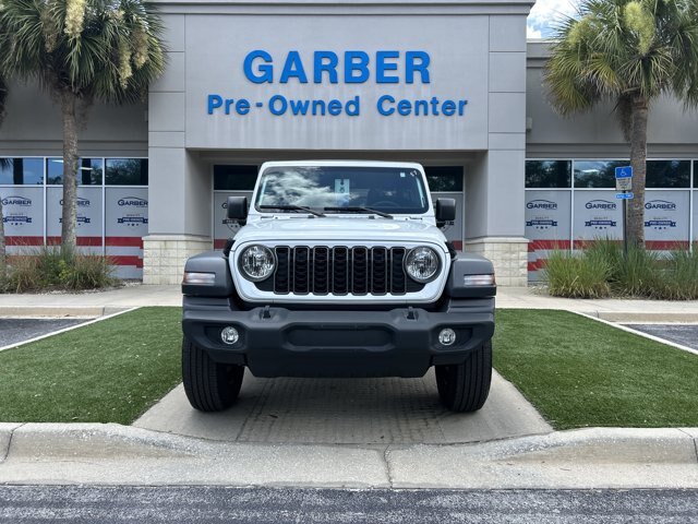 Used 2025 Jeep Wrangler Sport AWD/4WD image 16