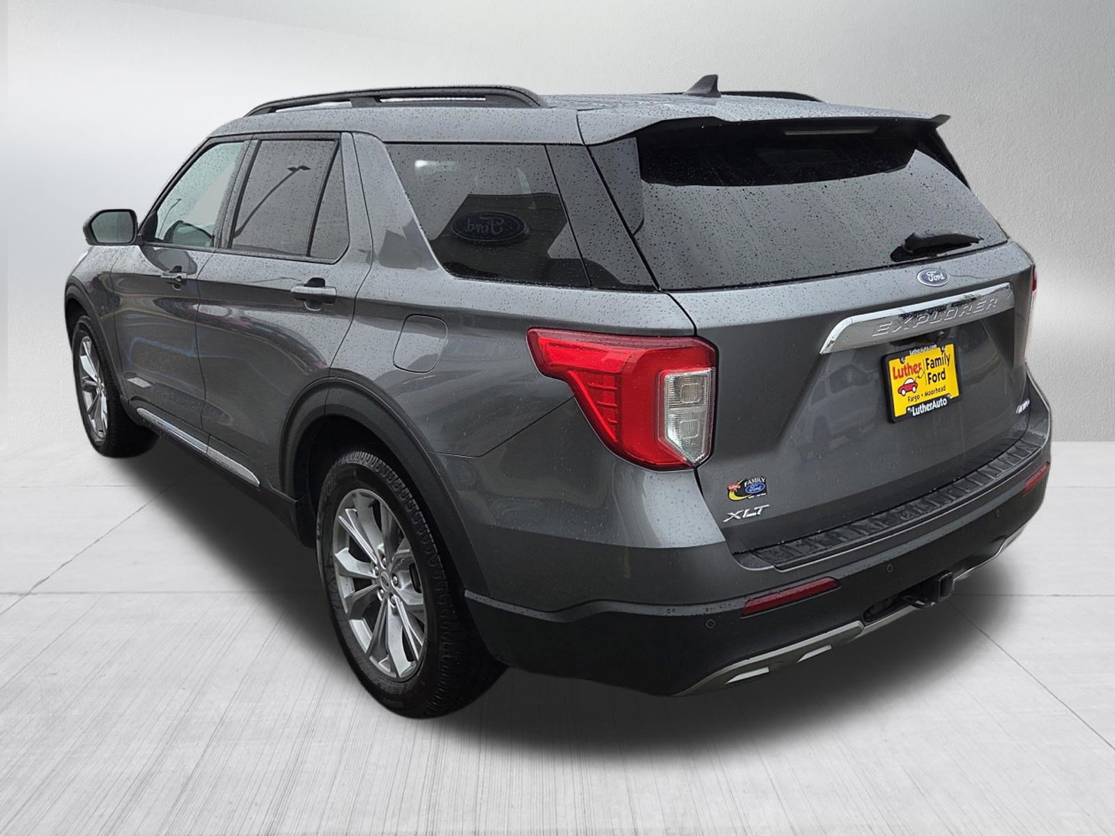 Certified 2022 Ford Explorer XLT w/ Equipment Group 202A AWD/4WD image 5