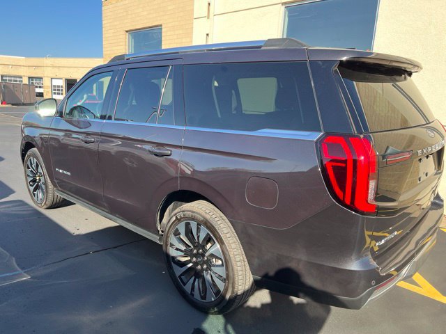 Certified 2026 Ford Expedition Platinum w/ Driver's Package AWD/4WD image 4