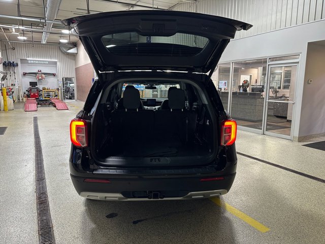Certified 2024 Ford Explorer XLT w/ Equipment Group 202A AWD/4WD image 5