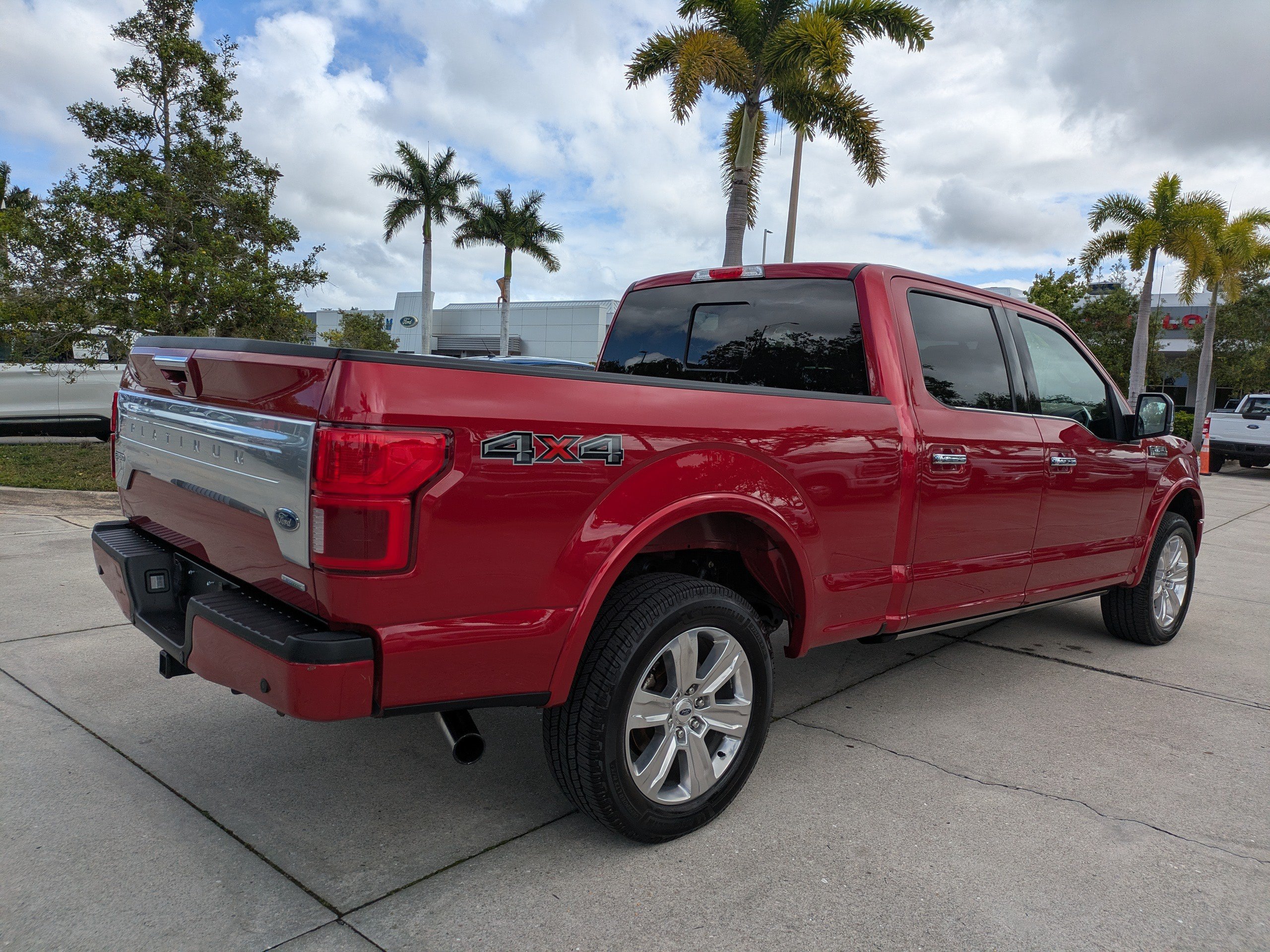 Certified 2020 Ford F150 Platinum w/ Equipment Group 701A Luxury AWD/4WD image 4