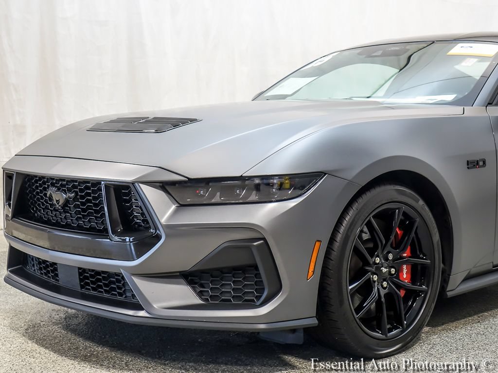 Certified 2025 Ford Mustang GT Premium RWD image 3