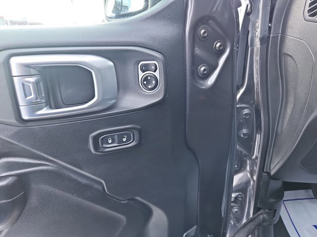 Used 2020 Jeep Wrangler Sport image 9