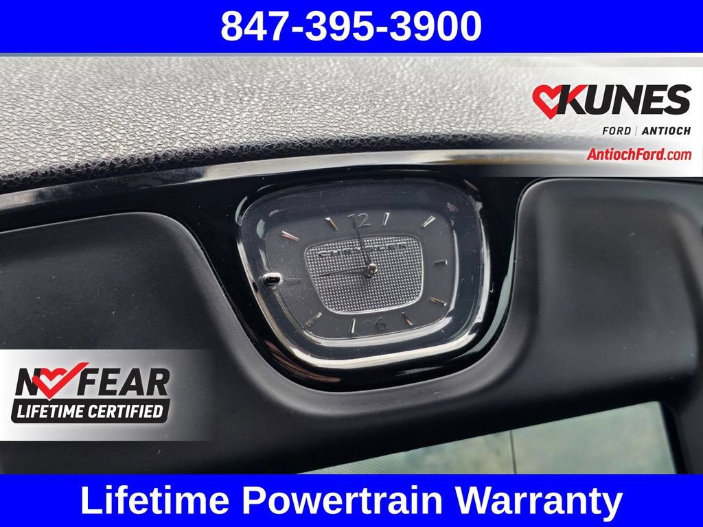 Used 2019 Chrysler 300 S AWD/4WD image 46