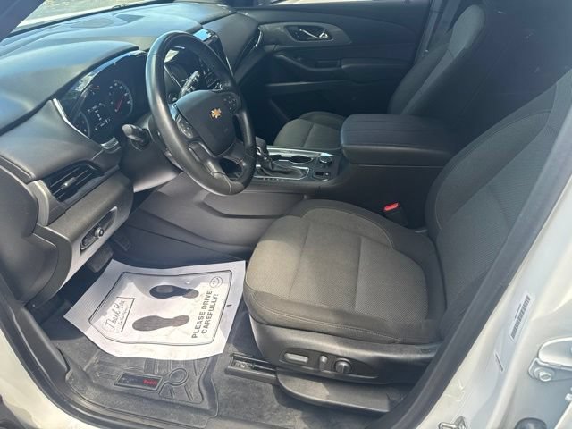 Used 2023 Chevrolet Traverse LT FWD image 6