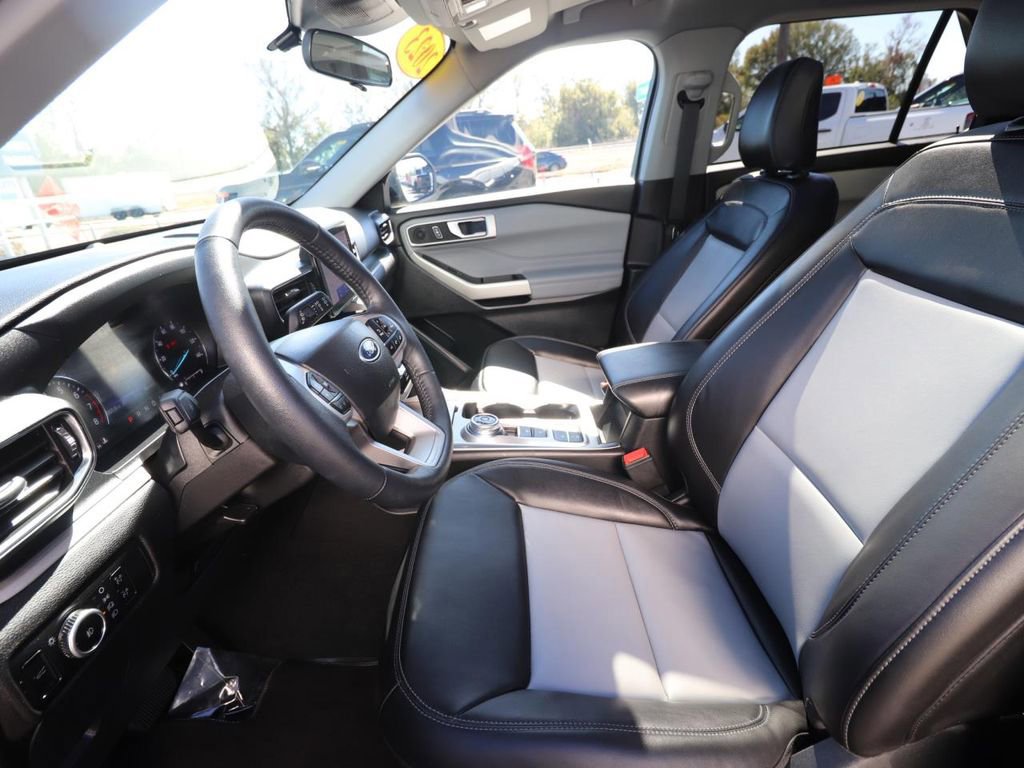 Certified 2023 Ford Explorer XLT w/ Equipment Group 202A image 8